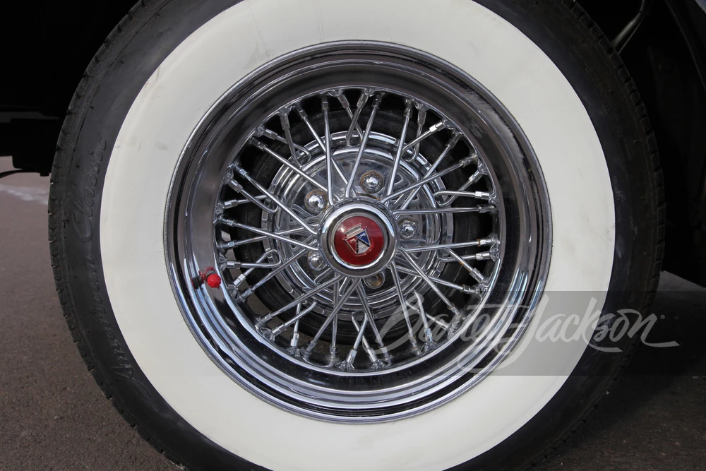 1956 Ford Fairlane 1st Gen - Image 17 of 20