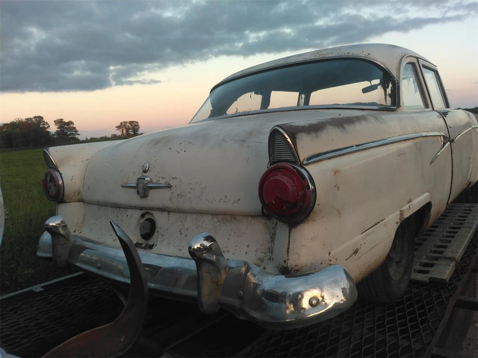 1956 Ford Customline - Image 2 of 10