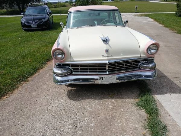 1956 Ford Fairlane 1st Gen - Image 4 of 7