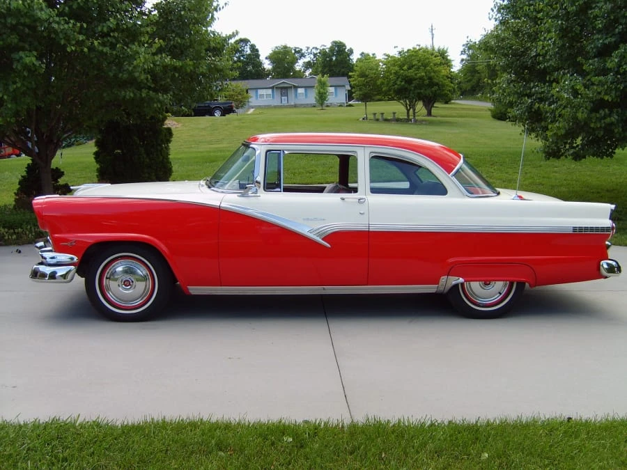 1956 Ford Customline - Image 2 of 9