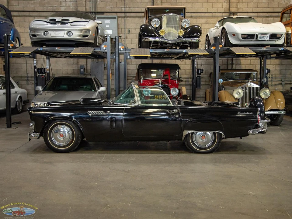 1956 Ford Fairlane 1st Gen - Image 3 of 31