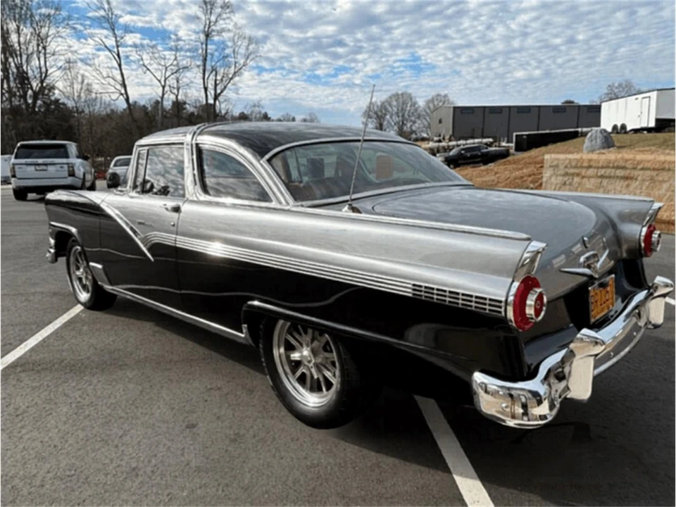 1956 Ford Crown Victoria - Image 4 of 31
