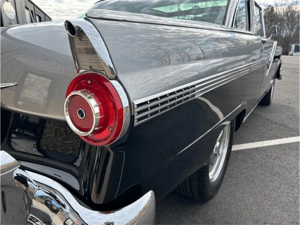 1956 Ford Crown Victoria - Image 23 of 31