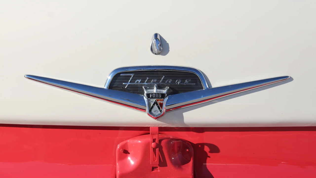 1956 Ford Crown Victoria - Image 12 of 31