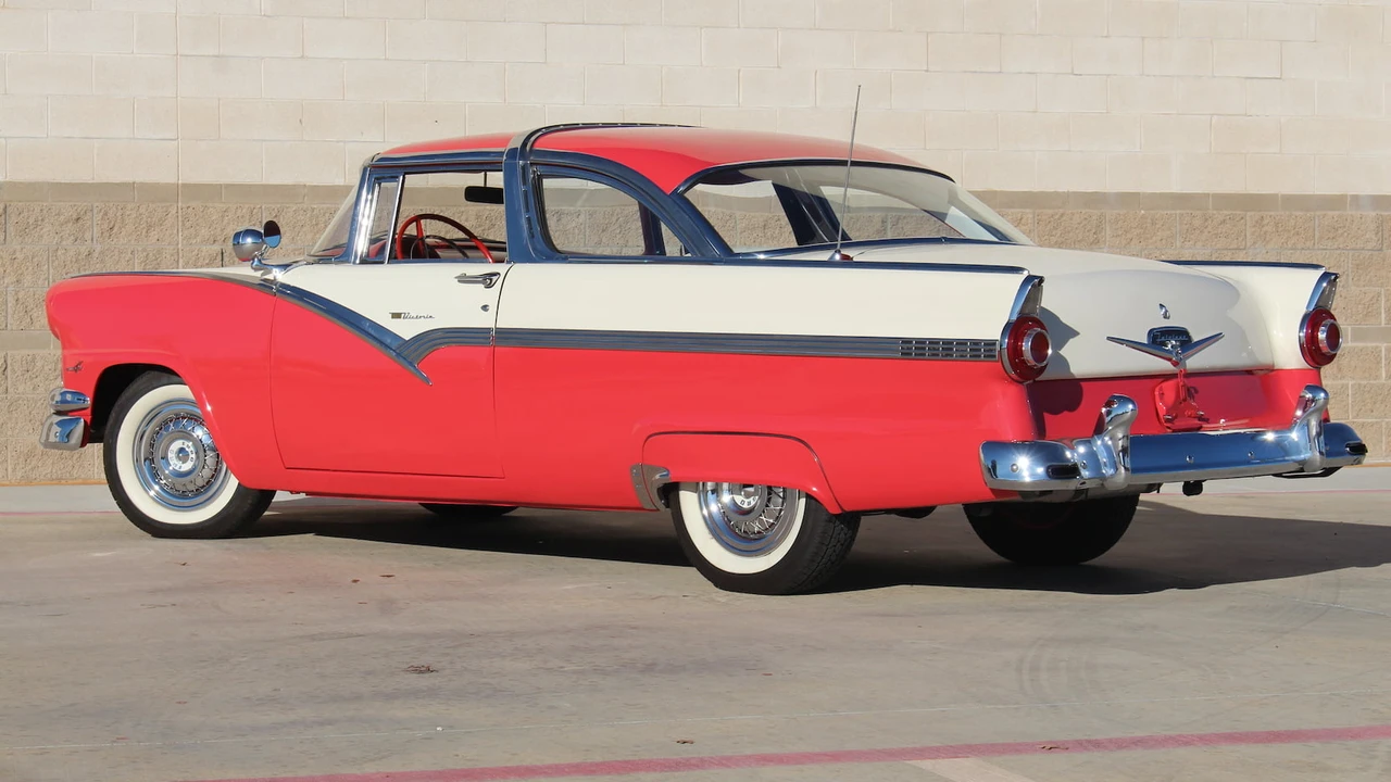 1956 Ford Crown Victoria - Image 27 of 31