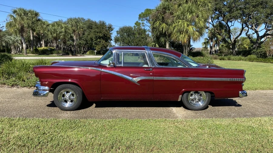1956 Ford Crown Victoria - Image 2 of 22