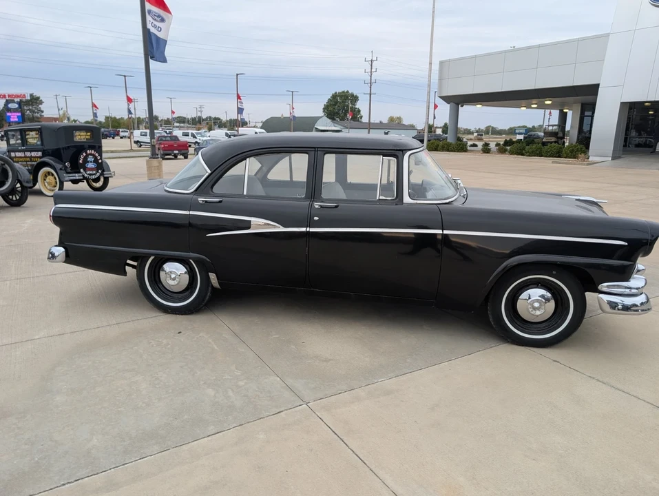 1956 Ford Customline - Image 4 of 10