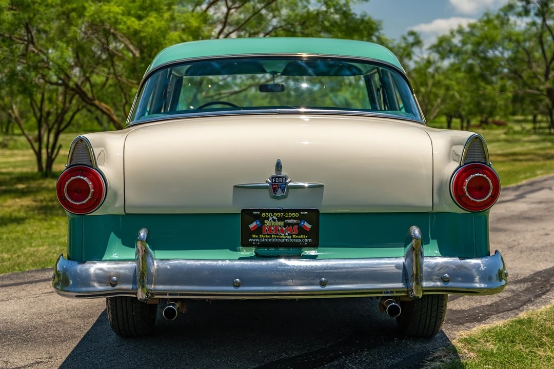1956 Ford Customline - Image 5 of 21