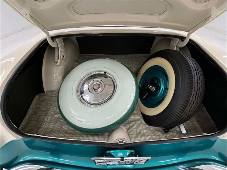 1956 Ford Customline - Image 27 of 31