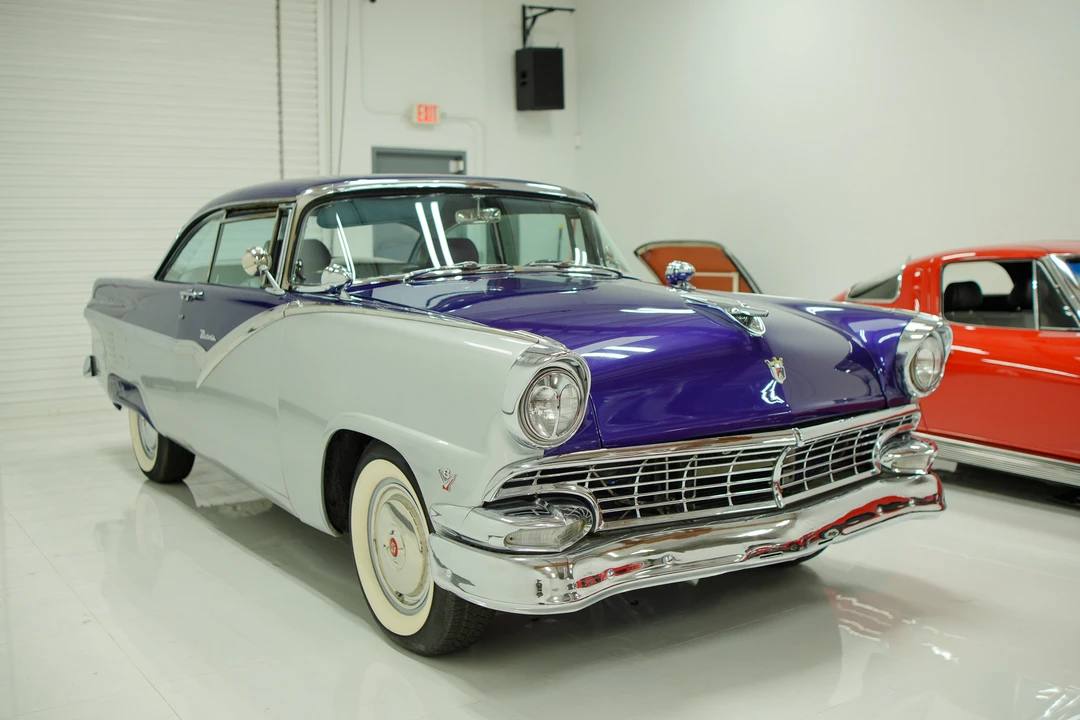 1956 Ford Customline - Image 8 of 31