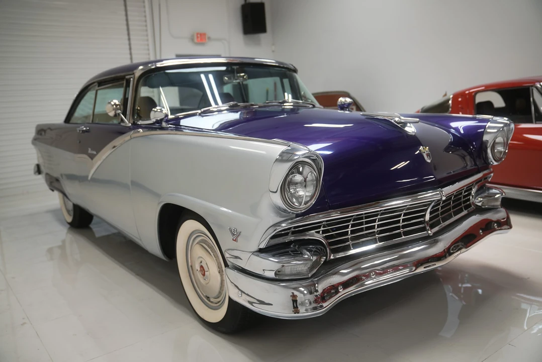 1956 Ford Customline - Image 9 of 31