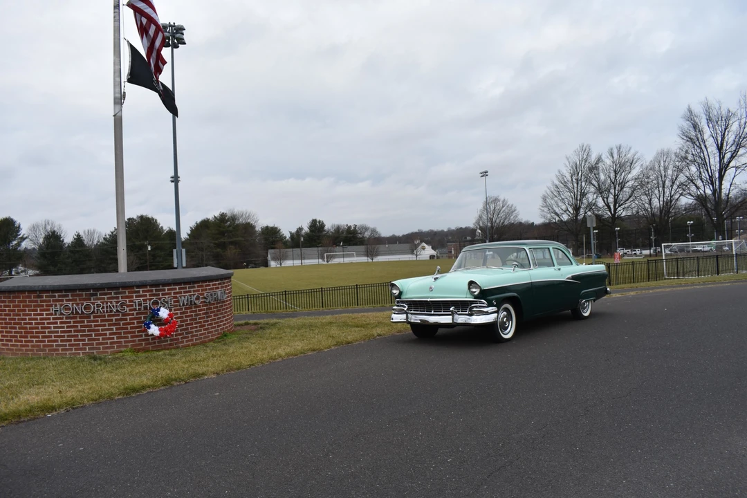 1956 Ford Customline - Image 2 of 31