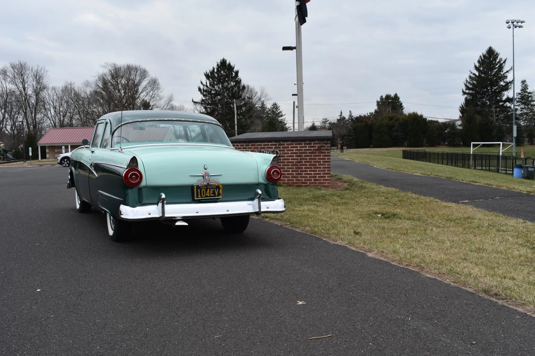 1956 Ford Customline - Image 9 of 31