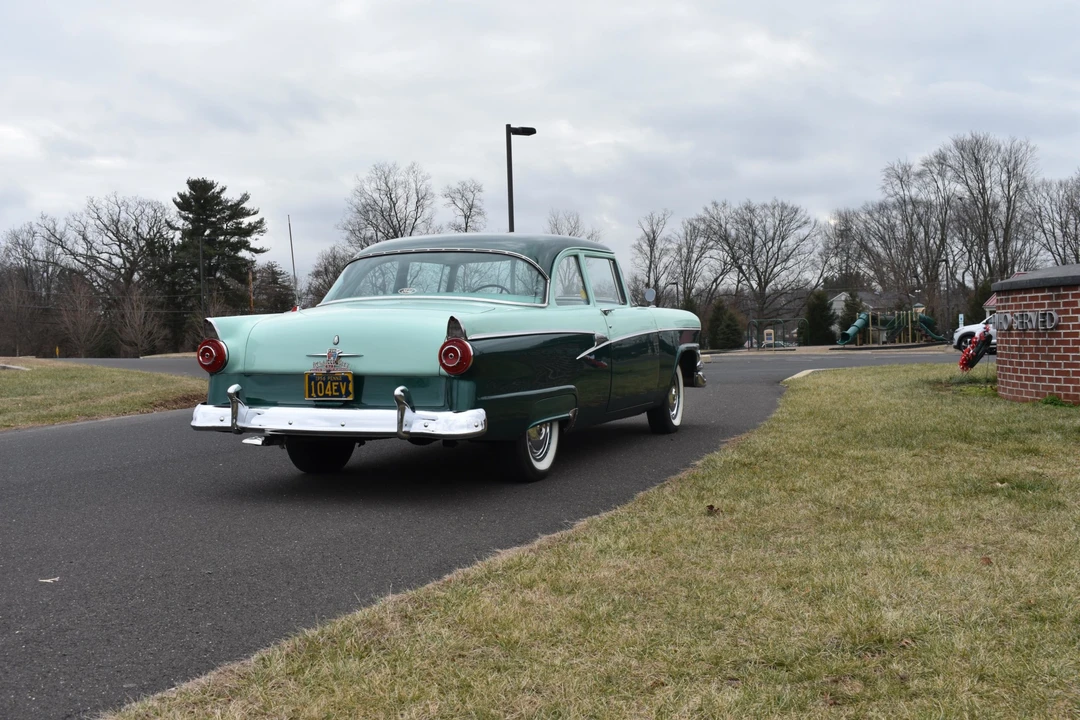 1956 Ford Customline - Image 8 of 31