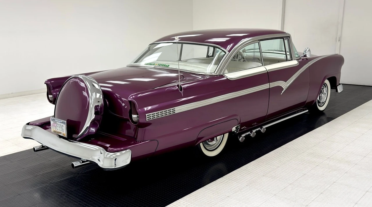 1956 Ford Customline - Image 5 of 21