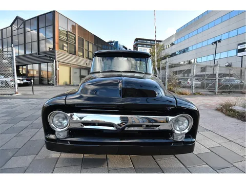 1956 Ford F100 Deluxe Cab