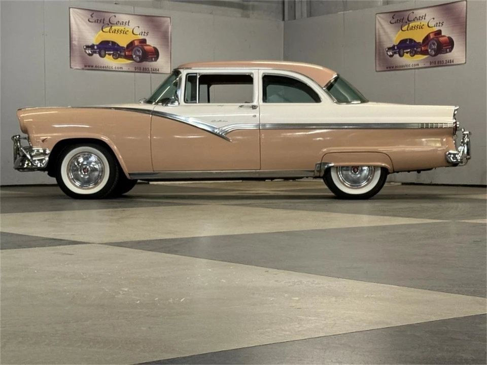 1956 Ford Fairlane 1st Gen - Image 16 of 31