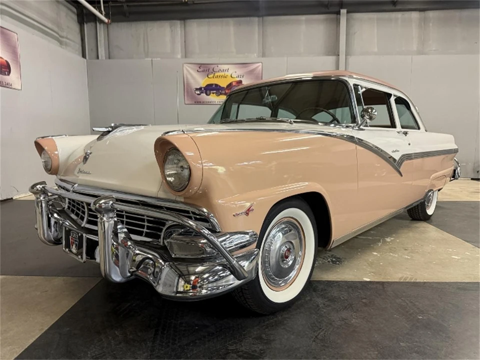 1956 Ford Fairlane 1st Gen - Image 13 of 31