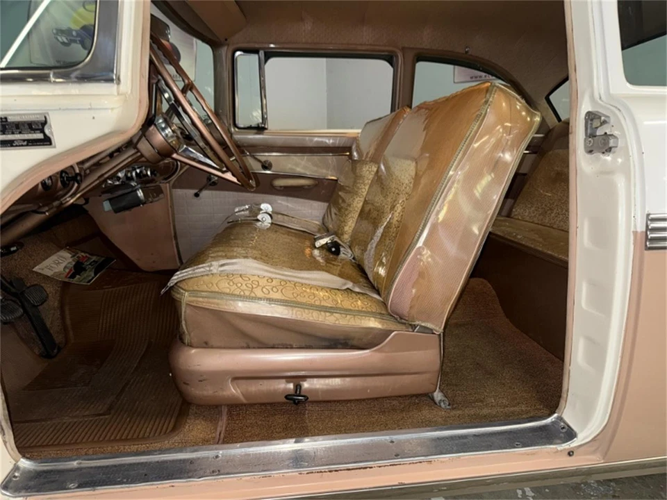 1956 Ford Fairlane 1st Gen - Image 26 of 31