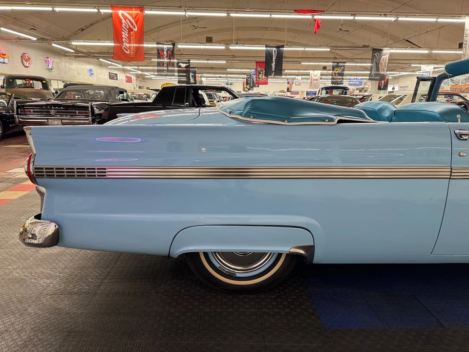 1956 Ford Fairlane 1st Gen - Image 27 of 31