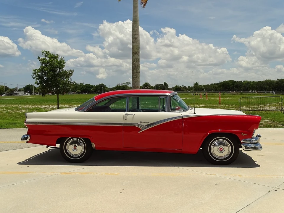 1956 Ford Fairlane 1st Gen - Image 16 of 29