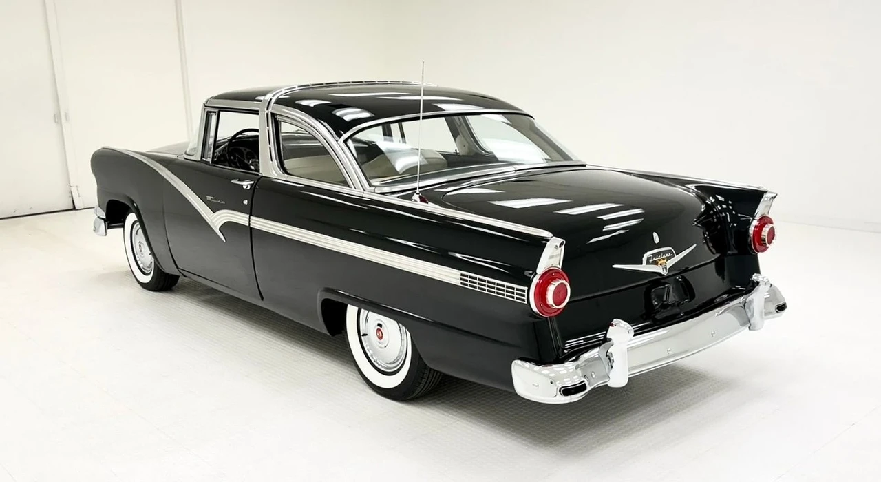 1956 Ford Fairlane 1st Gen - Image 3 of 31