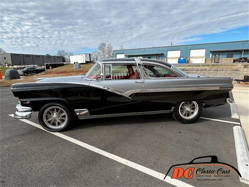 1956 Ford Fairlane 1st Gen - Image 4 of 31