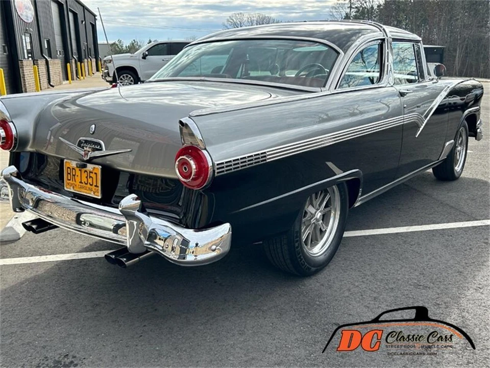 1956 Ford Fairlane 1st Gen - Image 7 of 31