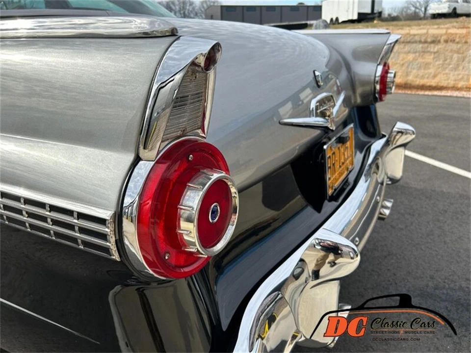 1956 Ford Fairlane 1st Gen - Image 23 of 31