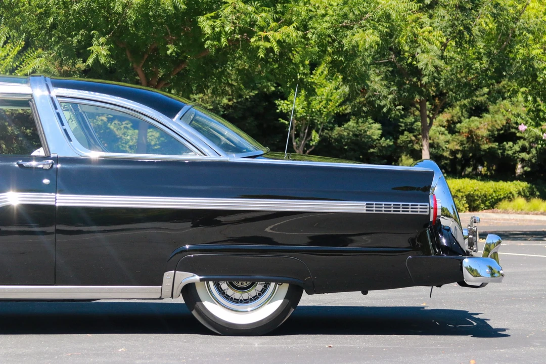 1956 Ford Fairlane 1st Gen - Image 23 of 31