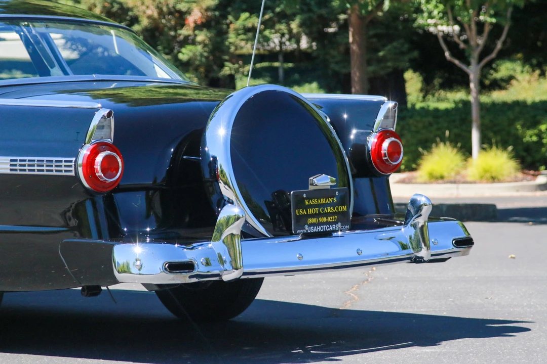 1956 Ford Fairlane 1st Gen - Image 28 of 31