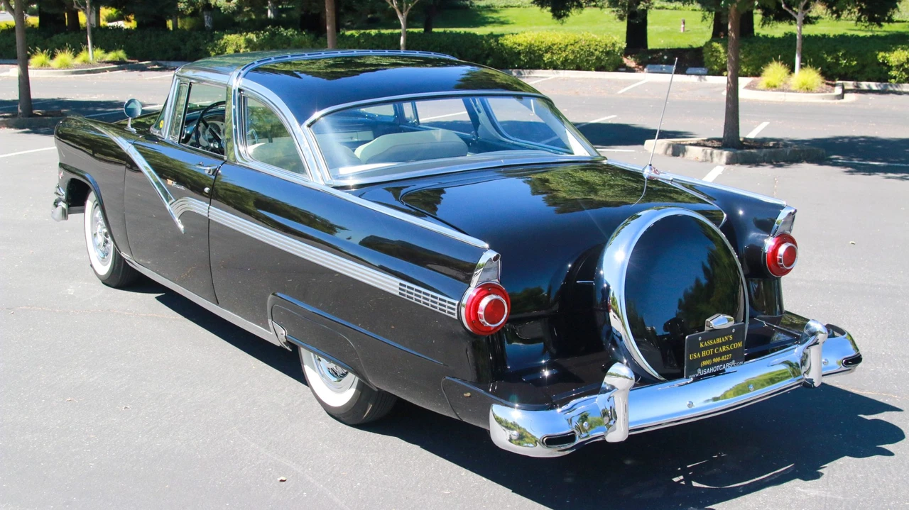 1956 Ford Fairlane 1st Gen - Image 25 of 31