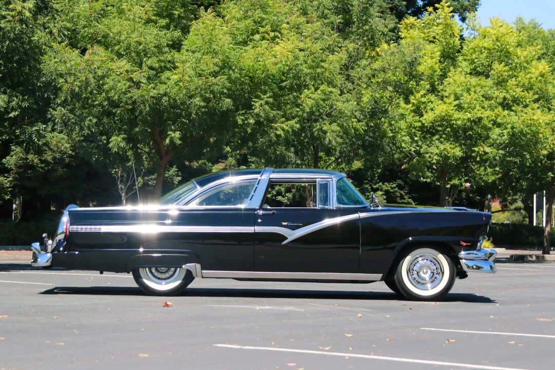 1956 Ford Fairlane 1st Gen - Image 14 of 31