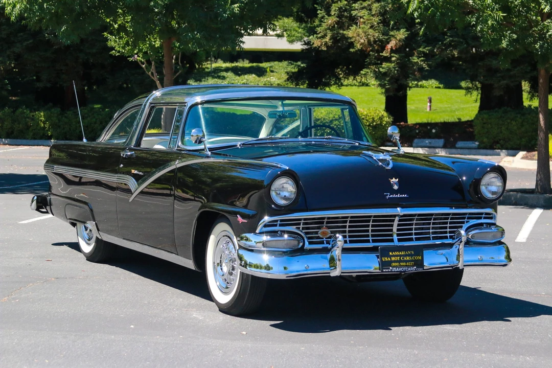 1956 Ford Fairlane 1st Gen - Image 16 of 31