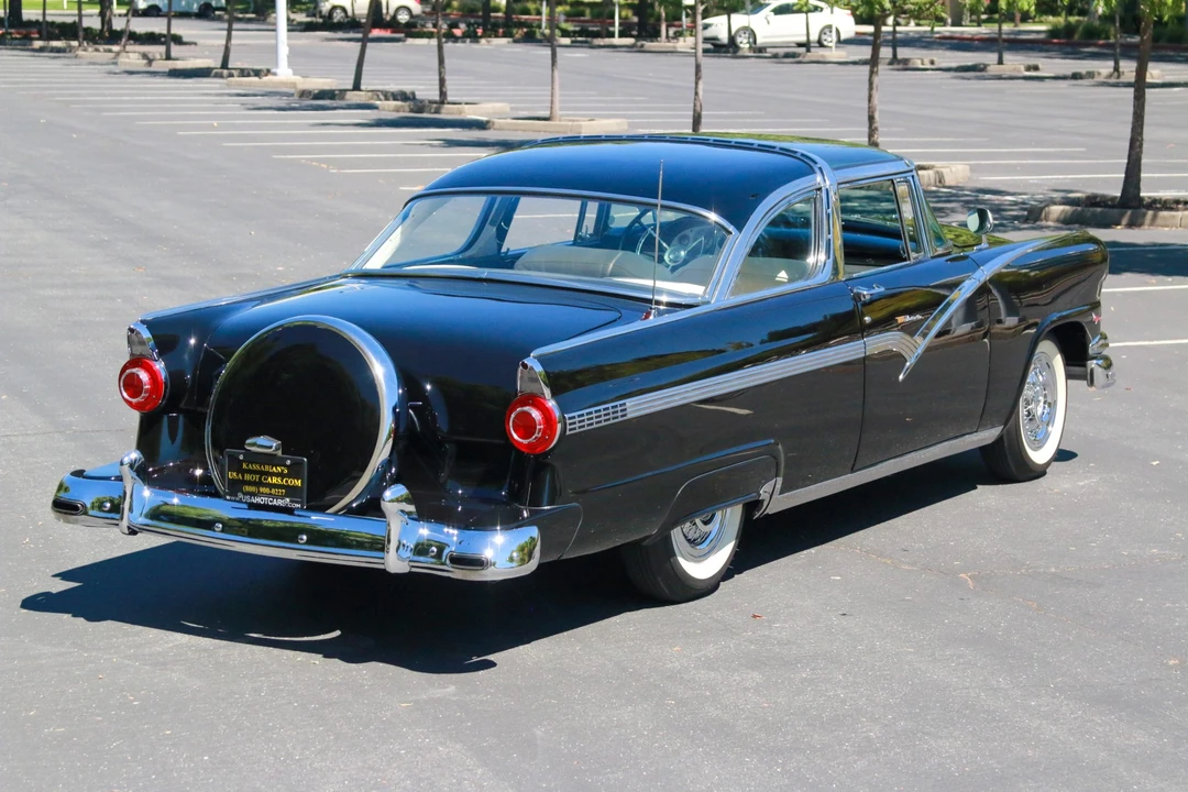 1956 Ford Fairlane 1st Gen - Image 11 of 31