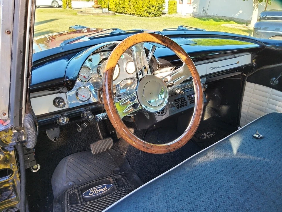 1956 Ford Fairlane 1st Gen - Image 9 of 18
