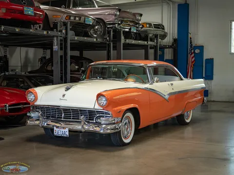 1956 Ford Fairlane Club Victoria