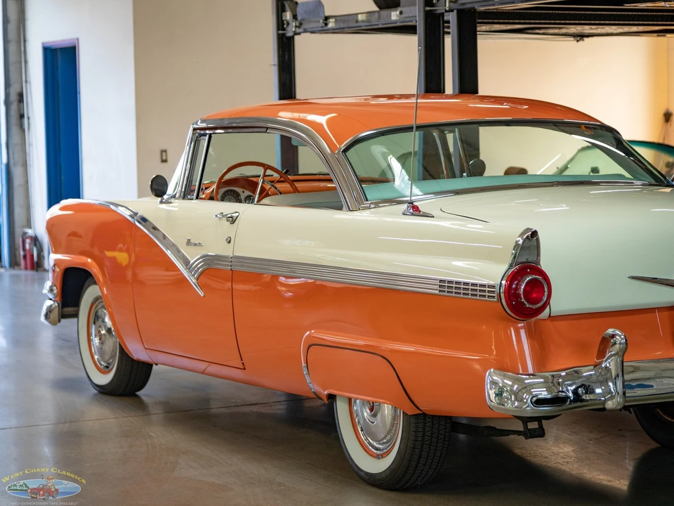 1956 Ford Fairlane 1st Gen - Image 23 of 31