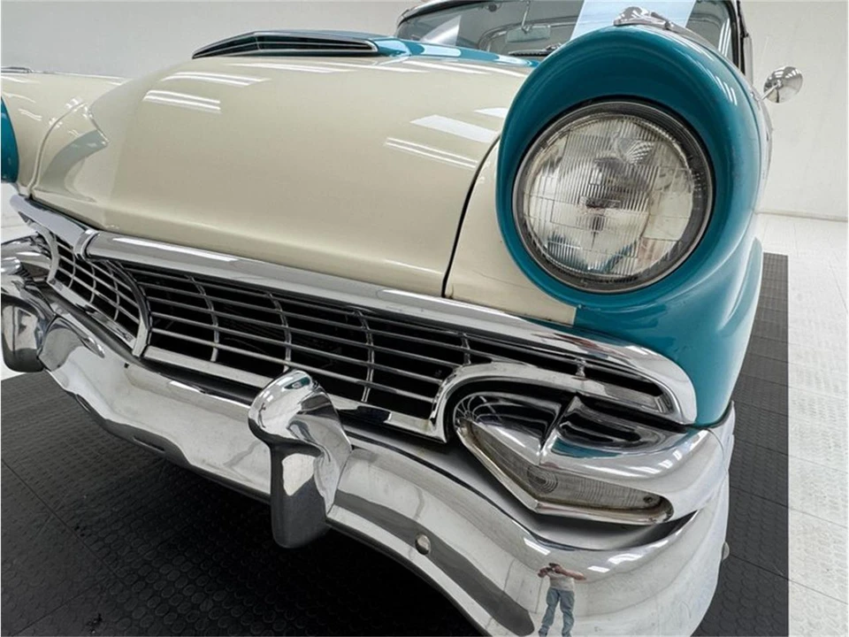1956 Ford Fairlane 1st Gen - Image 11 of 31