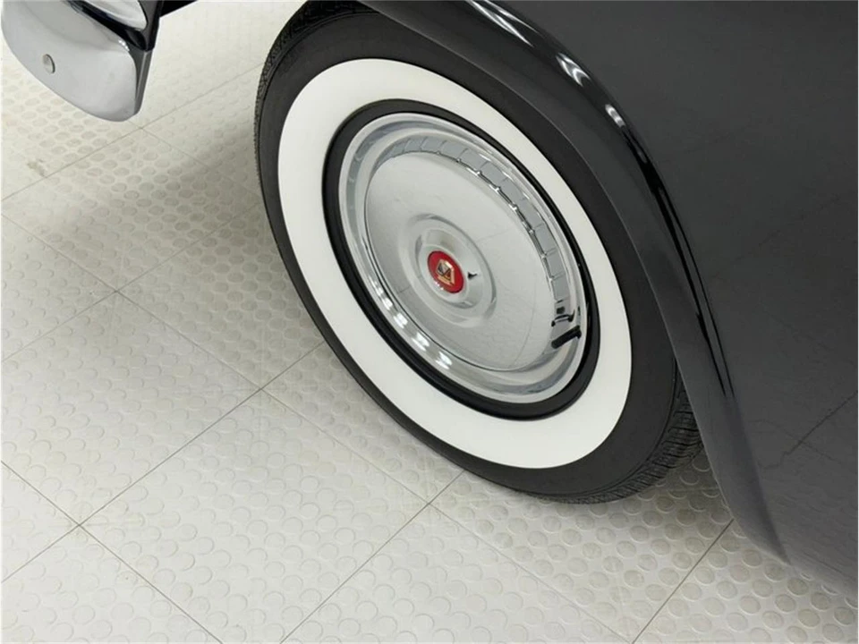 1956 Ford Fairlane 1st Gen - Image 13 of 31