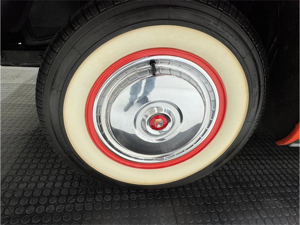 1956 Ford Fairlane 1st Gen - Image 14 of 31