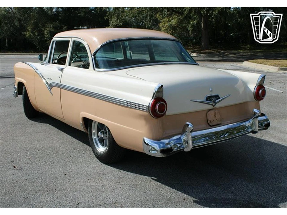 1956 Ford Fairlane 1st Gen - Image 16 of 31