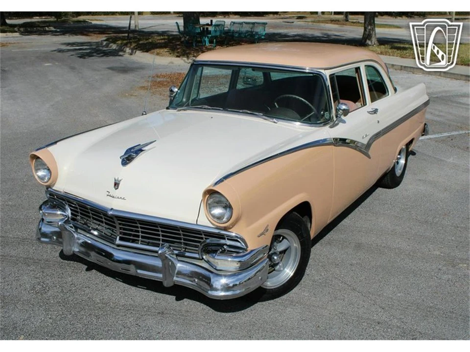 1956 Ford Fairlane 1st Gen - Image 11 of 31