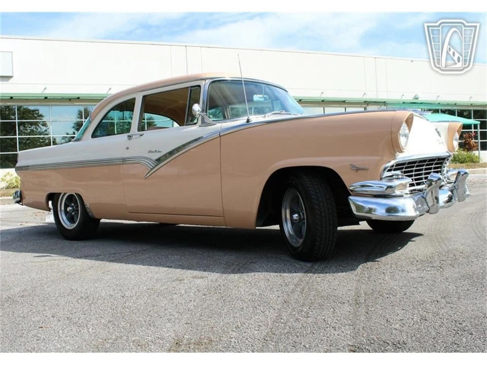1956 Ford Fairlane 1st Gen - Image 21 of 31