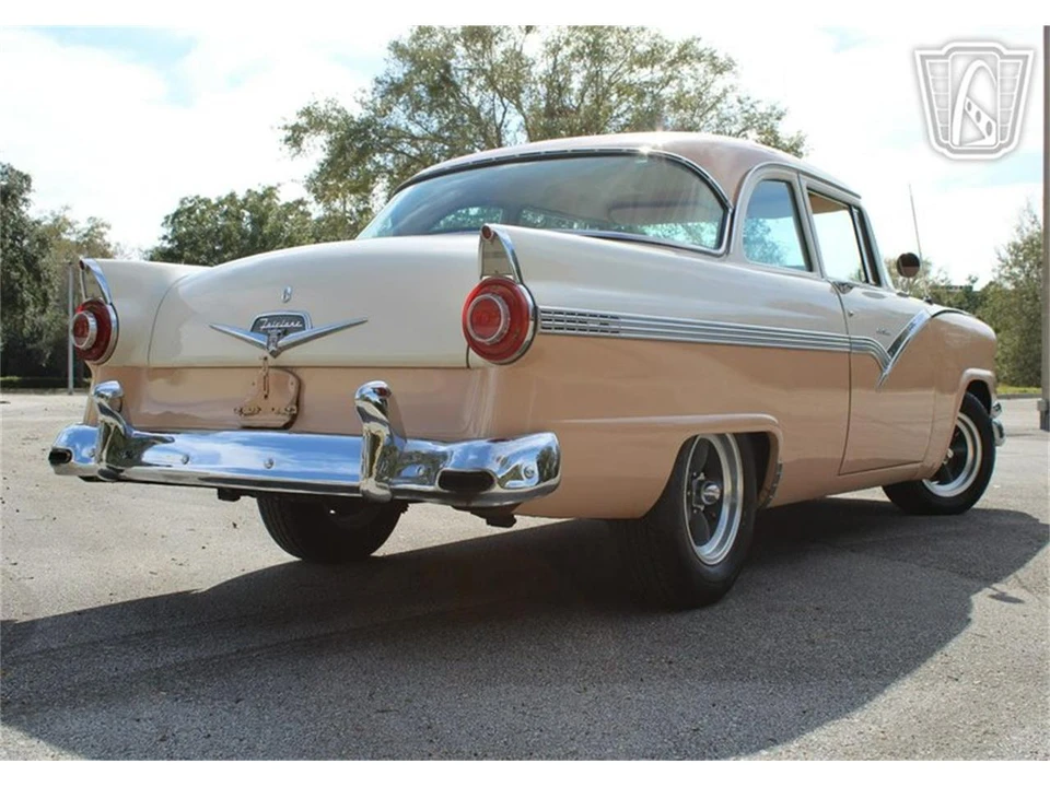 1956 Ford Fairlane 1st Gen - Image 18 of 31