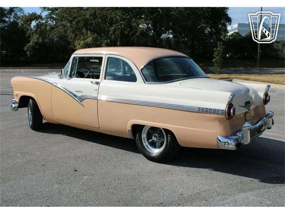 1956 Ford Fairlane 1st Gen - Image 13 of 31