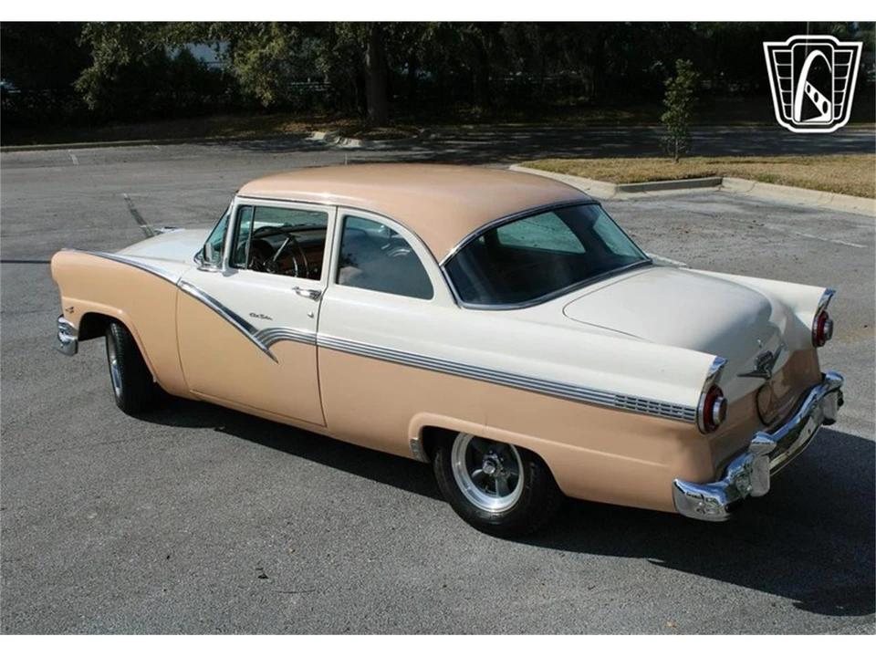 1956 Ford Fairlane 1st Gen - Image 14 of 31
