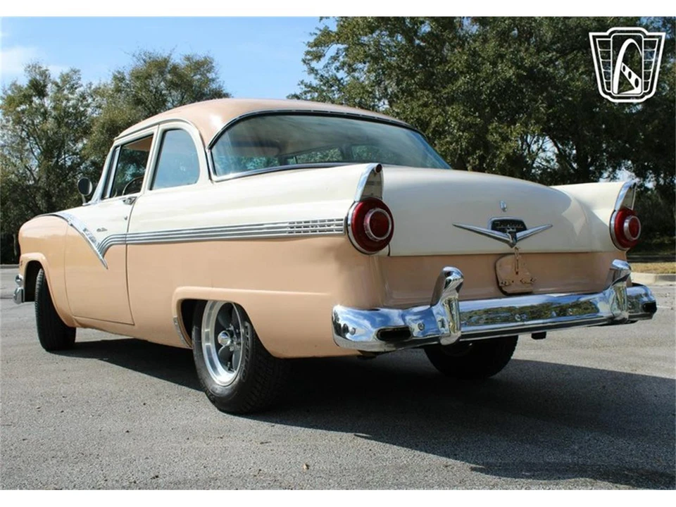 1956 Ford Fairlane 1st Gen - Image 15 of 31