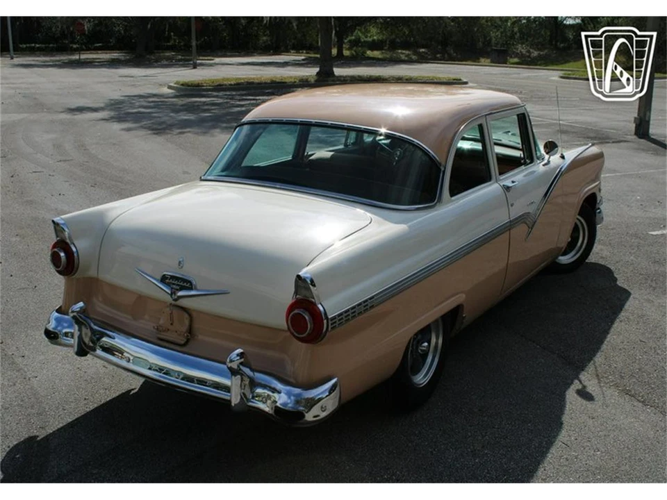 1956 Ford Fairlane 1st Gen - Image 20 of 31