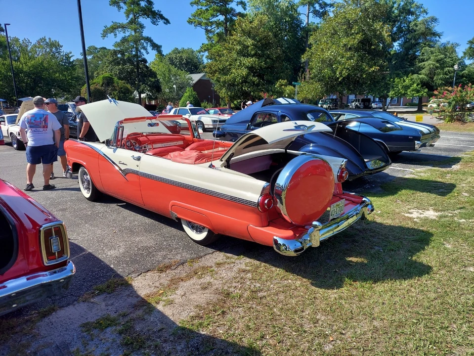 1956 Ford Fairlane 1st Gen - Image 5 of 20